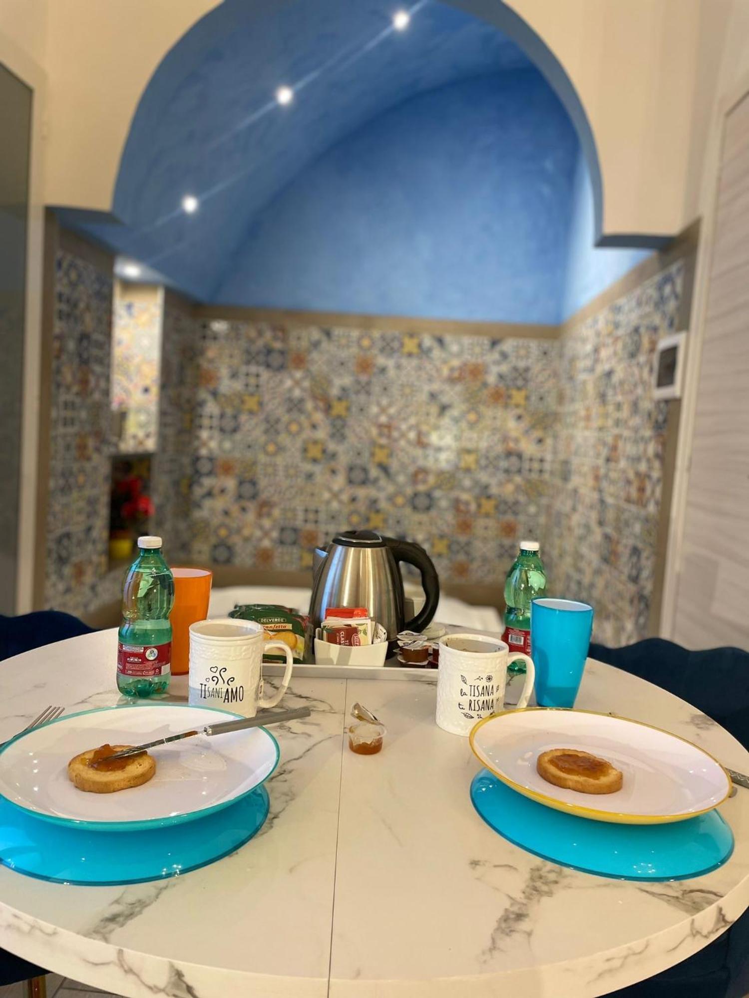 San Nicola Suite & Mini Apartment Sorrento Luaran gambar