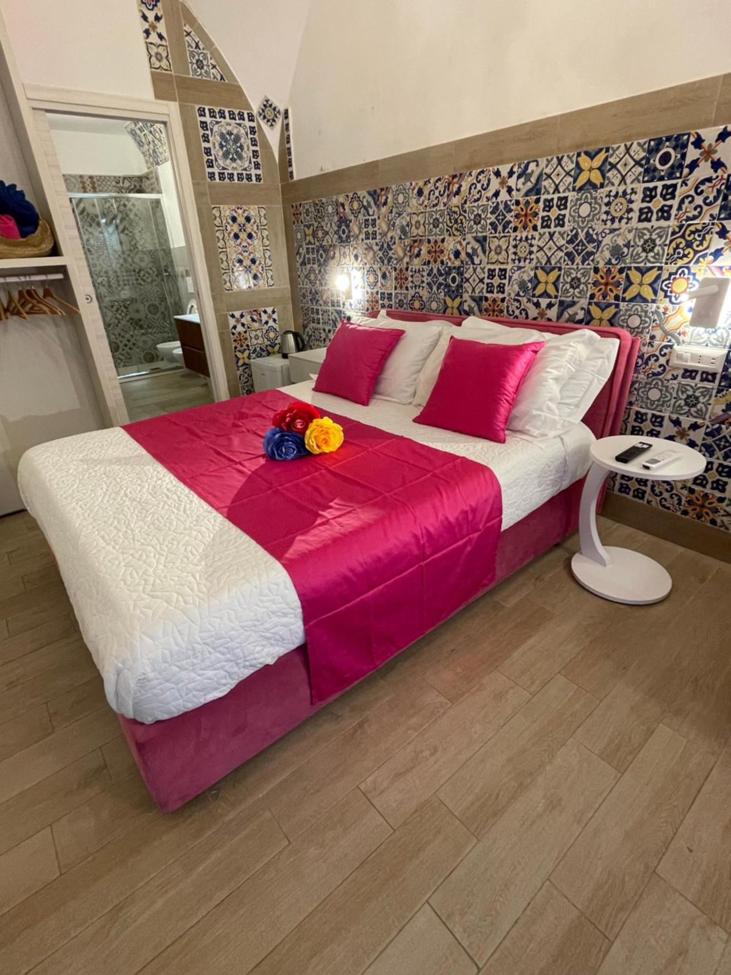 San Nicola Suite & Mini Apartment Sorrento Luaran gambar